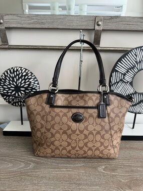Coach Brown/Tan Signature Canvas Shoulder Bag